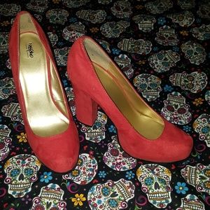 mossimo red heels.nwot